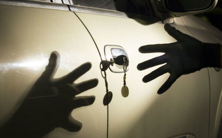 ПРОКУРАТУРА РАЗЪЯСНЯЕТ: Что делать, если Ваш автомобиль украли?