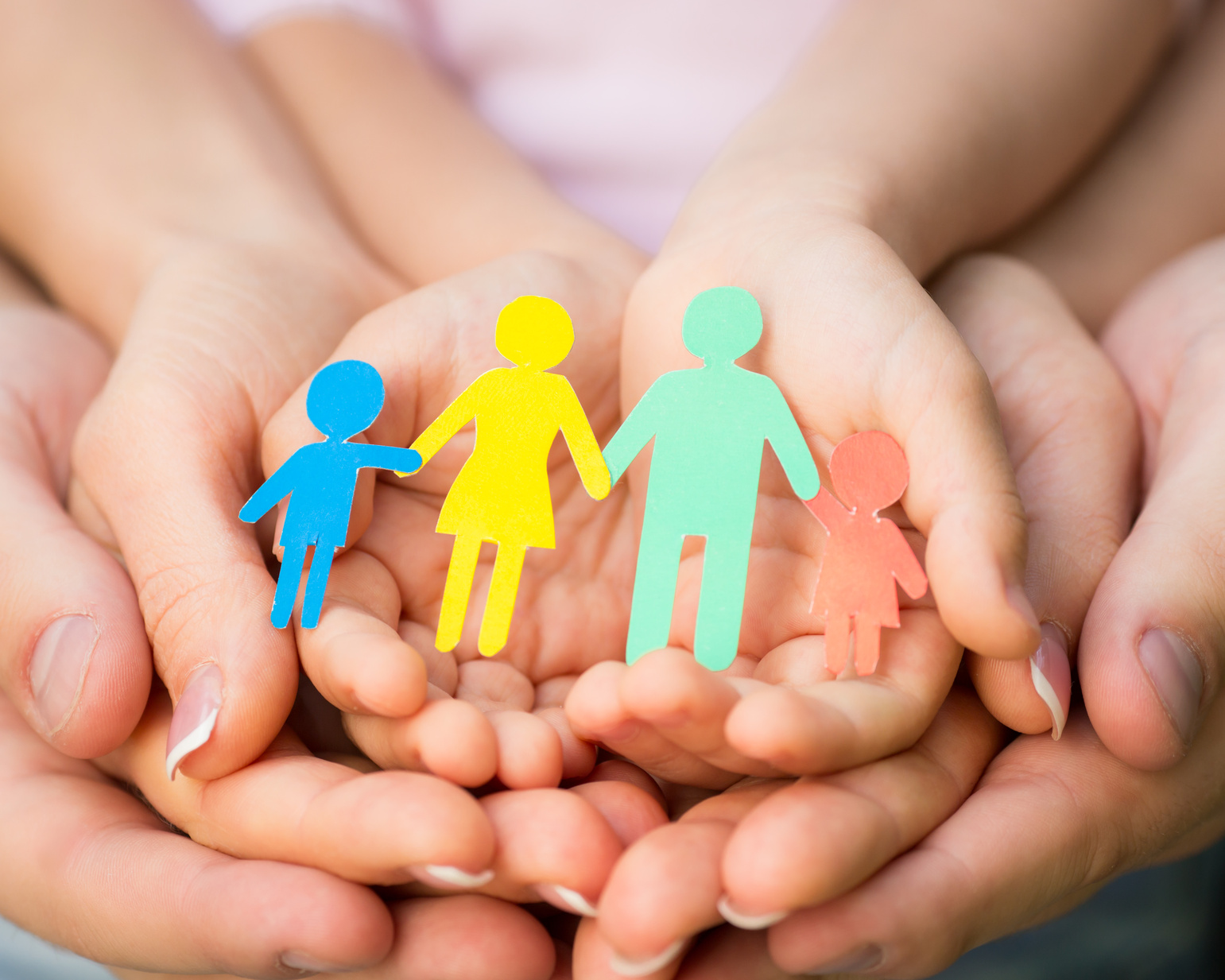 СПб ГБУ «Центр помощи семье и детям»  с 24 августа 2020 года возобновляет прием граждан, желающих принять на воспитание в семью ребенка, оставшегося без попечения родителей.